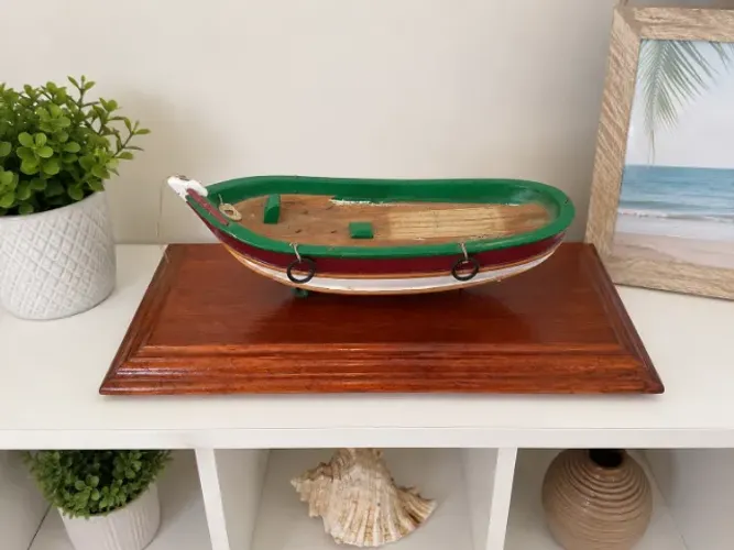 Barco Decorativo em Madeira Base Envernizada Tema Náutico