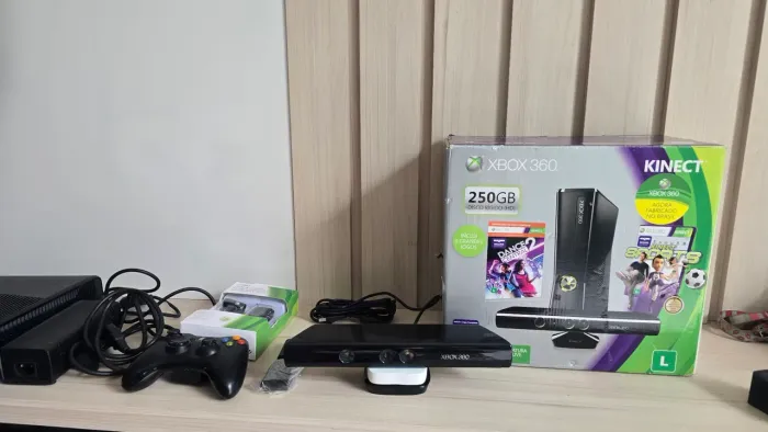 XBOX 360 + KINECT