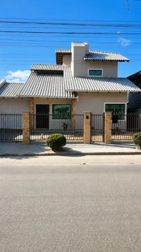 Casa Ampla para Locação no Vila Nova 2 Dormitórios, Área de Festas e Churrasqueira