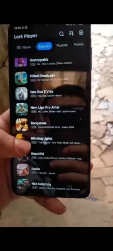Novo Com apenas um trinco na tela