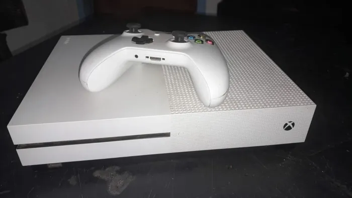 Xbox One S 1TB (aceito oferta)