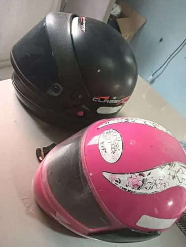 2 capacetes um para criança até 10 anos