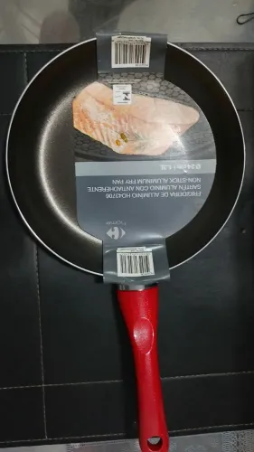 Frigideira de alumínio Carrefour nova conforme as fotos