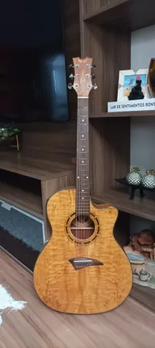 VIOLÃO ELETROACUSTICO DEAN KOA - TOP D+ 