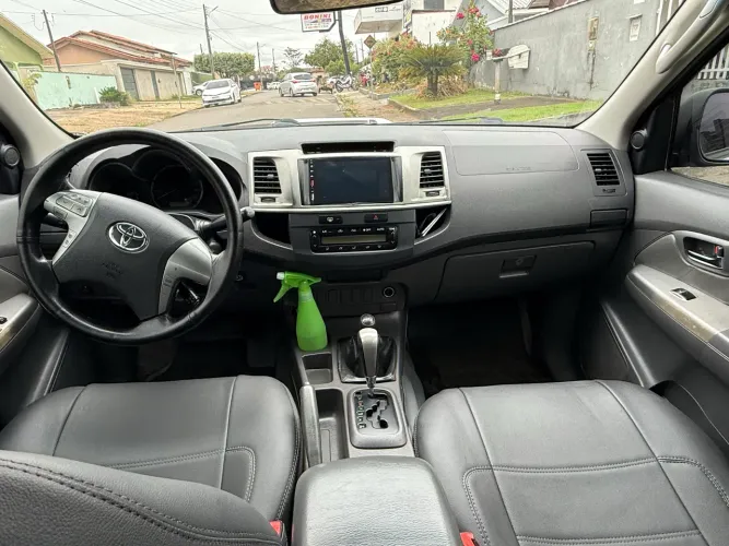 Toyota Hilux CD SRV D4-d 4X4 3.0 TDI Diesel AUT 2013