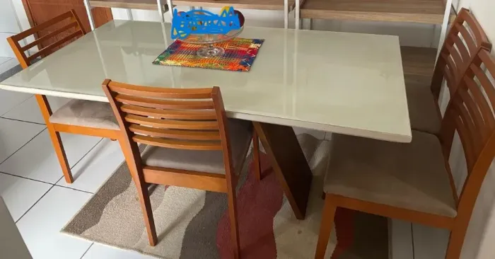 Mesa de jantar retangular