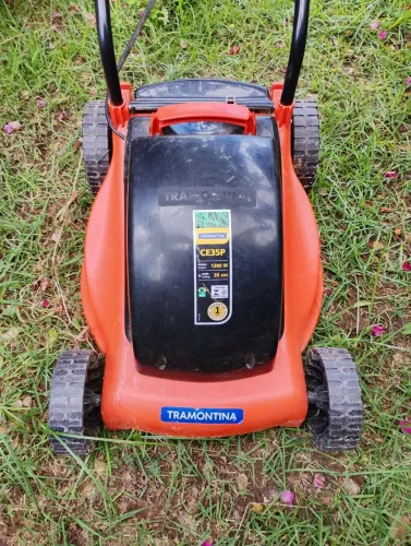 Cortador de grama elétrico