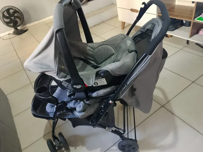 Vendo carrinho de bebê