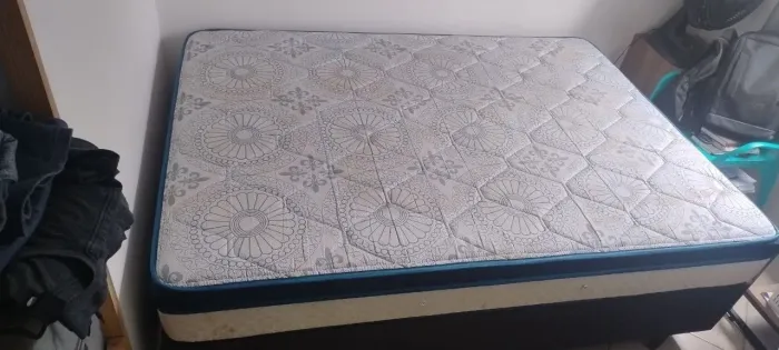 Cama de casal base + colchão