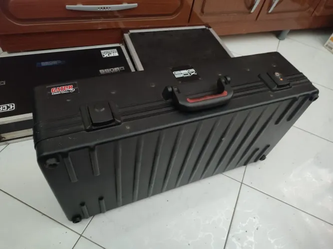Case Pedalboard Gator Gig Box Rack 4 Instrumentos 