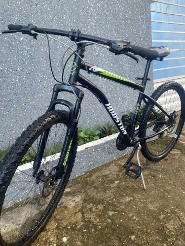 Bicicleta aro 29 sem nada a fazer 