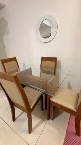 Mesa 4 cadeiras tampo de vidro