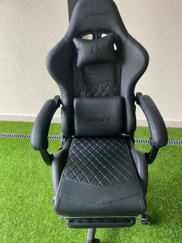 Cadeira Gamer Husky com Apoio para os Pés R$ 650
