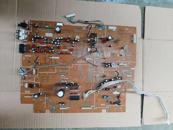 Placa principal do som sony gnx100 funcionando 
