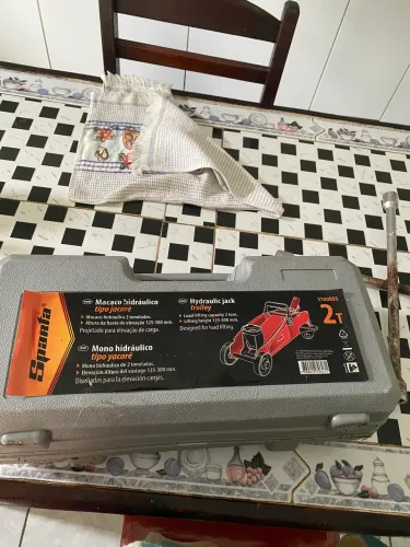 Vendo esse lindo macaco pra trocar Pinel de carro
