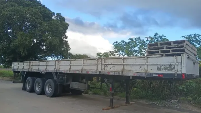 Vendo Graneleira 3 eixos Roda a Disco