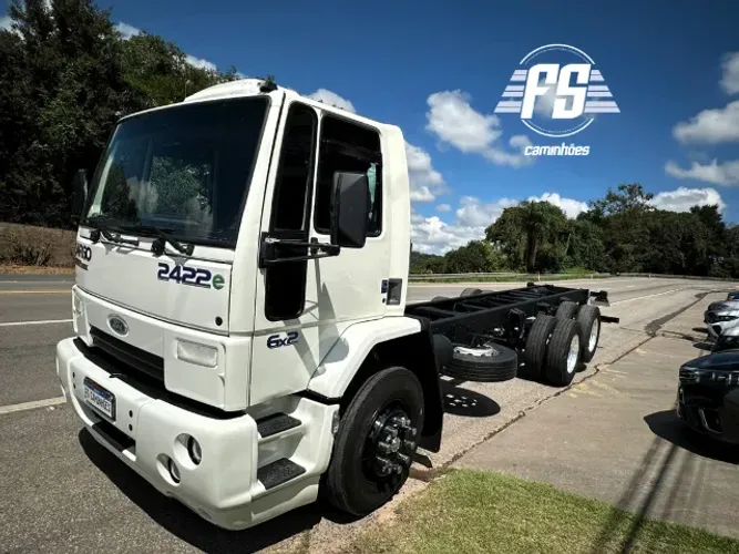 Ford Cargo 2422 6x2
