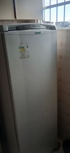 Geladeira e sofá