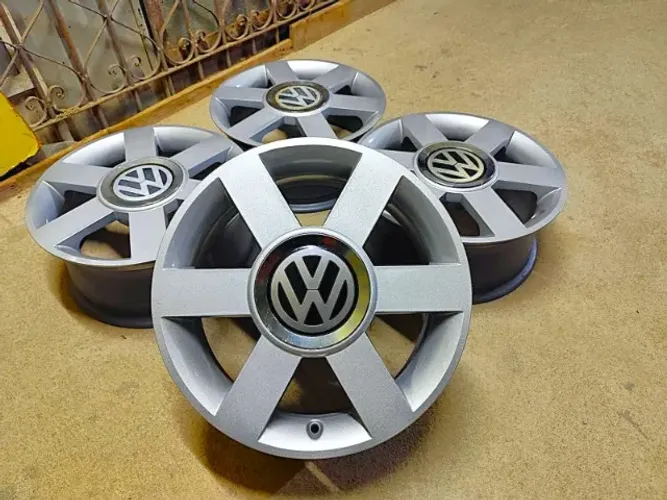 Rodas Talão Aro 15 Vw" Seminovas - Aceito Cartão