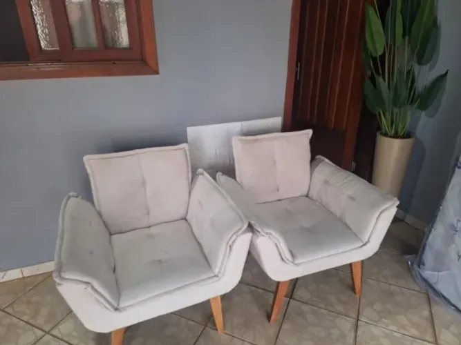 2 Poltrona Excelente estado cor Caramelo pes de madeiara