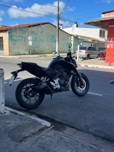 Vendo cb 300f