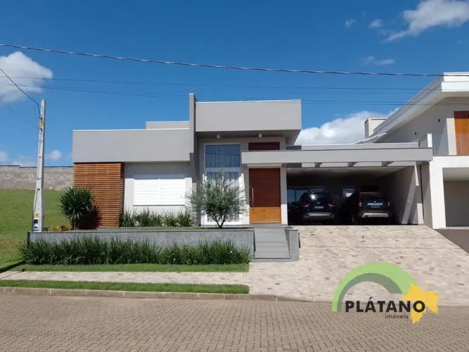 CASA EM CONDOMÍNIO COM 3 DORMITÓRIOS, 4 VAGAS, 251M² ÁREA PRIVATIVA À VENDA EM ENCOSTA DO