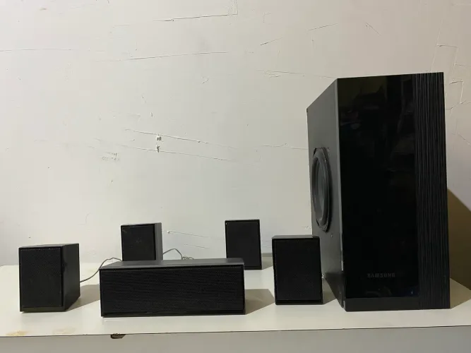 Caixas e Subwoofer 