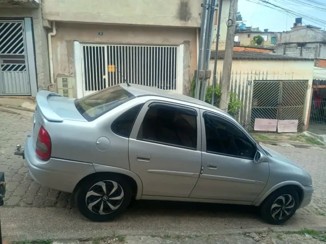 Chevrolet Corsa Sedan 1.0 MPFI 8V 71cv 4P 2002