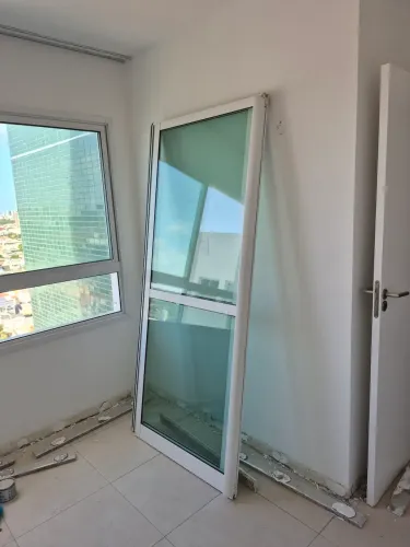 Porta de correr em vidro