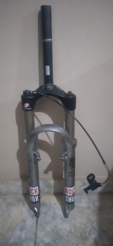 Suspensão 26 ROCK SHOX RECOM 351 com trava no guidao e opção de alterar o curso!