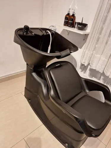 Lavatório cabeleireiro Dompel semi novo preto