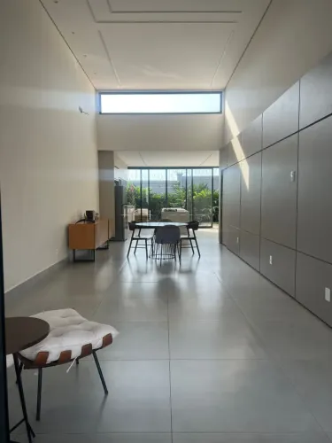 Casa de alto padrão com 170m² em condomínio fechado, bairro Quinta da Mata, Zona Leste em