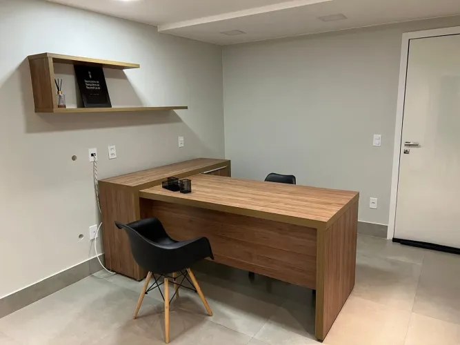 Alugo sala comercial mobiliada, escritório, consultório na asa norte