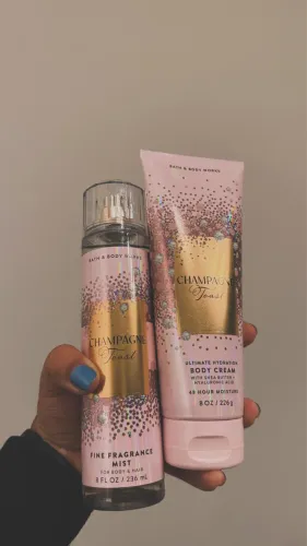 CHAMPAGNE Toast -BATH & BODY WORKE
