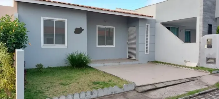 Alugo casa. o condomínio alegria 2 casa de 2/4 quatro padrao