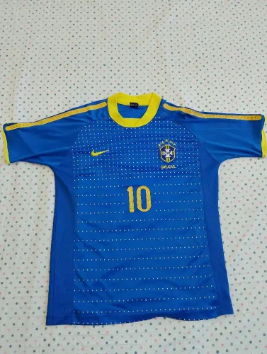 camisa de futebol reserva da Seleção Brasileira, modelo de 2010 original de época