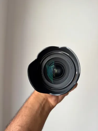 Lente Sony 16mm 1.4 DC