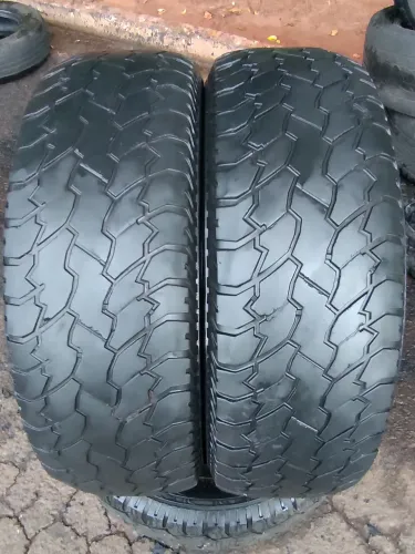 Pneus 15 caminhonete 31/10/15 meia vida