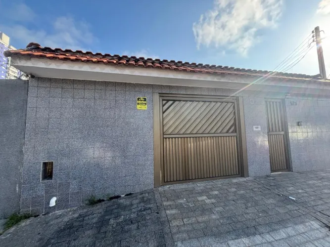 Imóvel de Luxo à Venda em Praia Grande-SP, Bairro Tupi: 4 Dormitórios, 1 Suite, 1 Sala, 2 