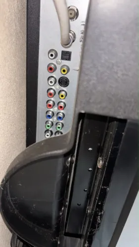 TV Semp 40? LCD - Funcionando Perfeitamente - Ótima para Antena