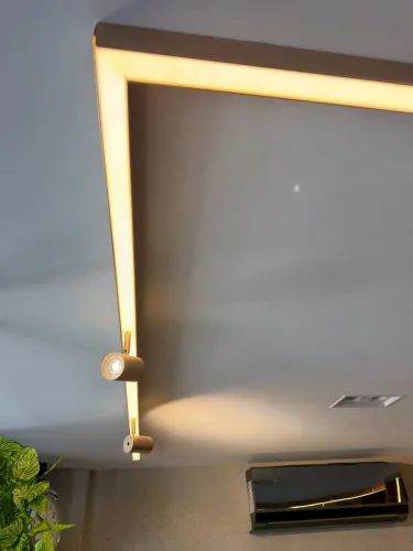 Trilho de led dourado embutido 1,80 x 4,60 m