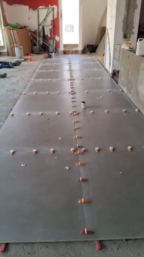 Instalador de porcelanato e revestimentos