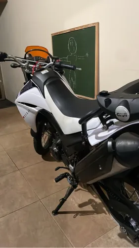 Vendo xt660 no pix melhoro valor pego somente moto conservada
