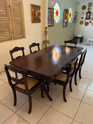 Conjunto Mesa de Jantar em Jacarandá Maciço com 6 Cadeiras em Palhinha Indiana