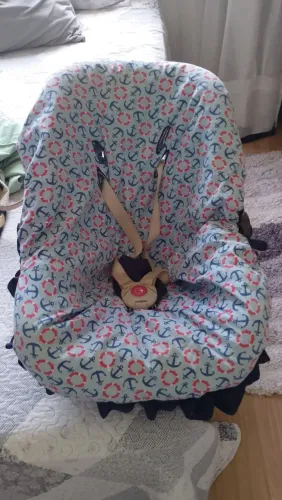 Bebê Conforto Completo - acolchoado e com as capas<br>Descrição:
