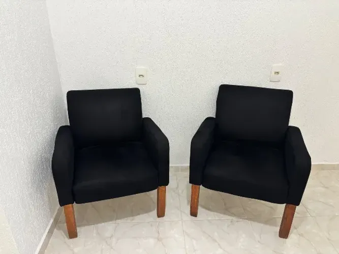 Poltrona Elegante Preta
