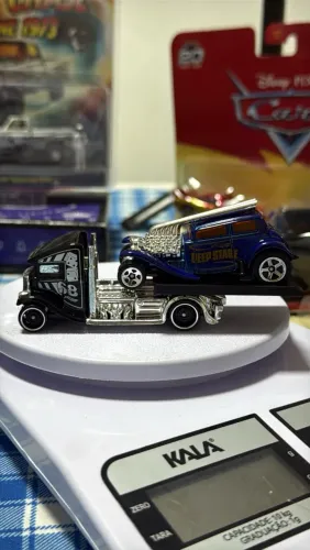 Hot wheels caminhão
