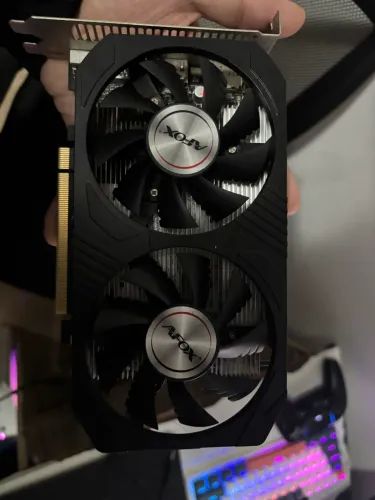 RX 560 afox - AMD
