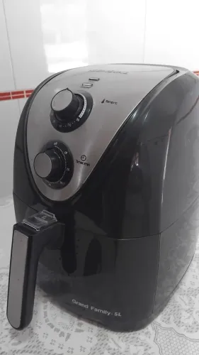 Air fryer nova usada 3 vezes!!! Mondial 5L preta e inox