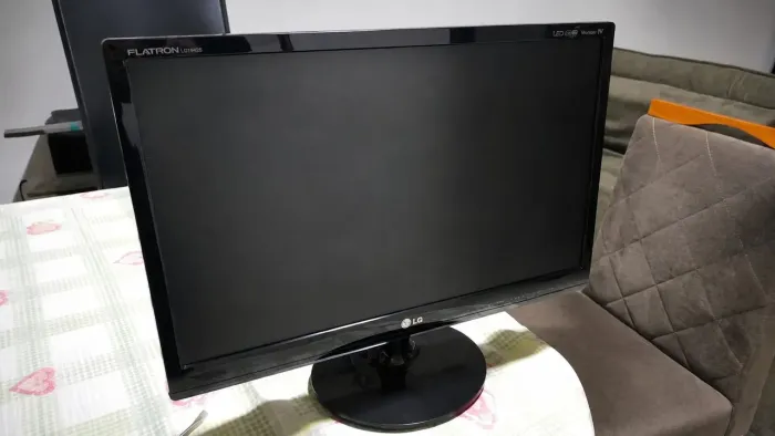 Monitor LG 23" LED Full HD
